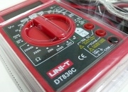 Palm Size Digital Multimeter w/ Temp Sensor